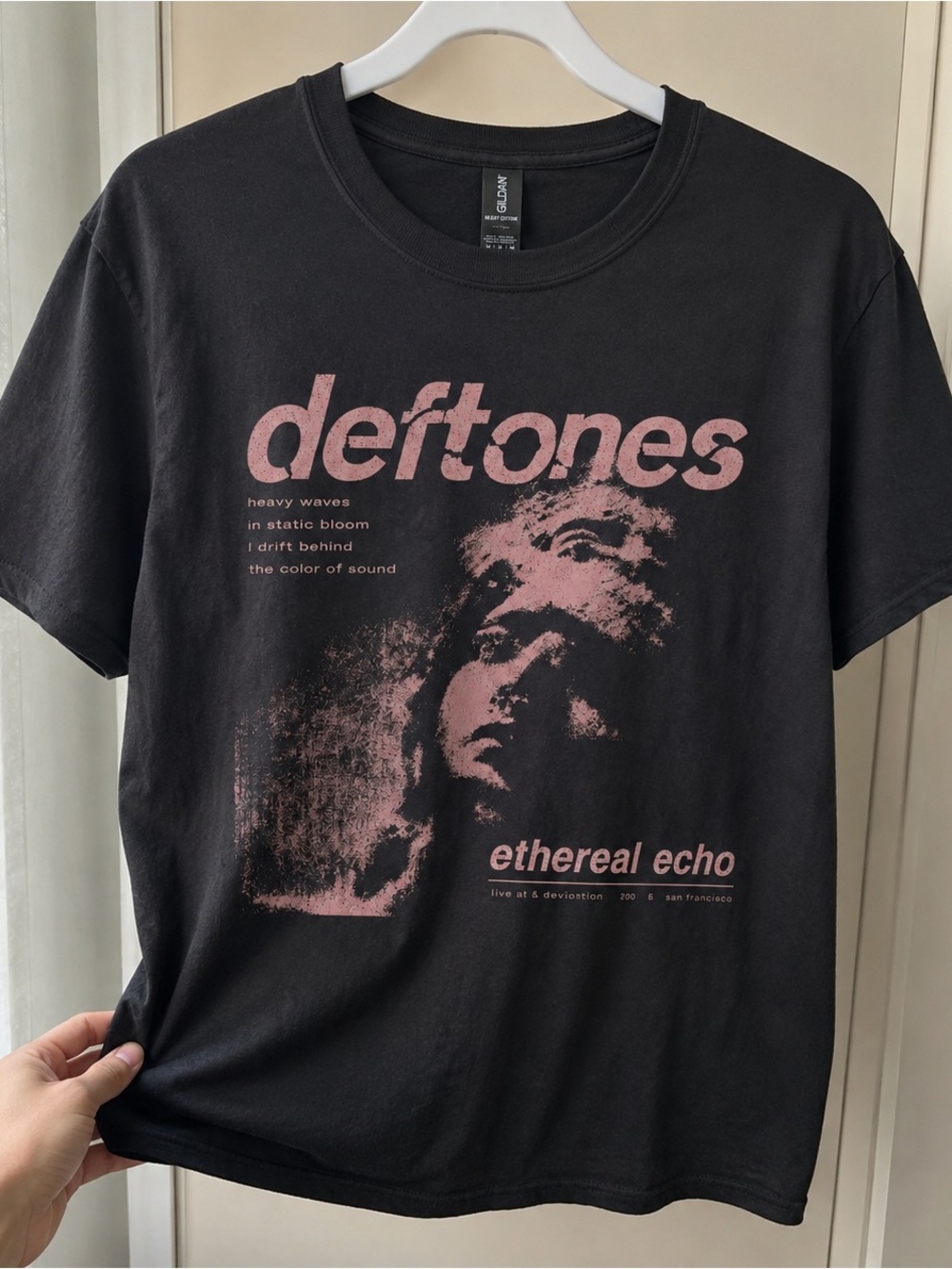 Gildan Black Short-Sleeve Deftones Band Tee with Pink Print